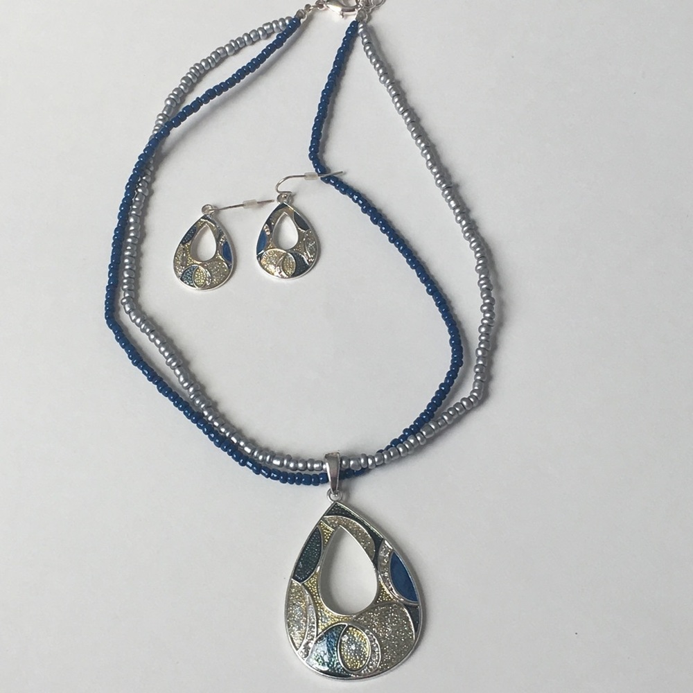 Blue/Green Necklace with Earrings